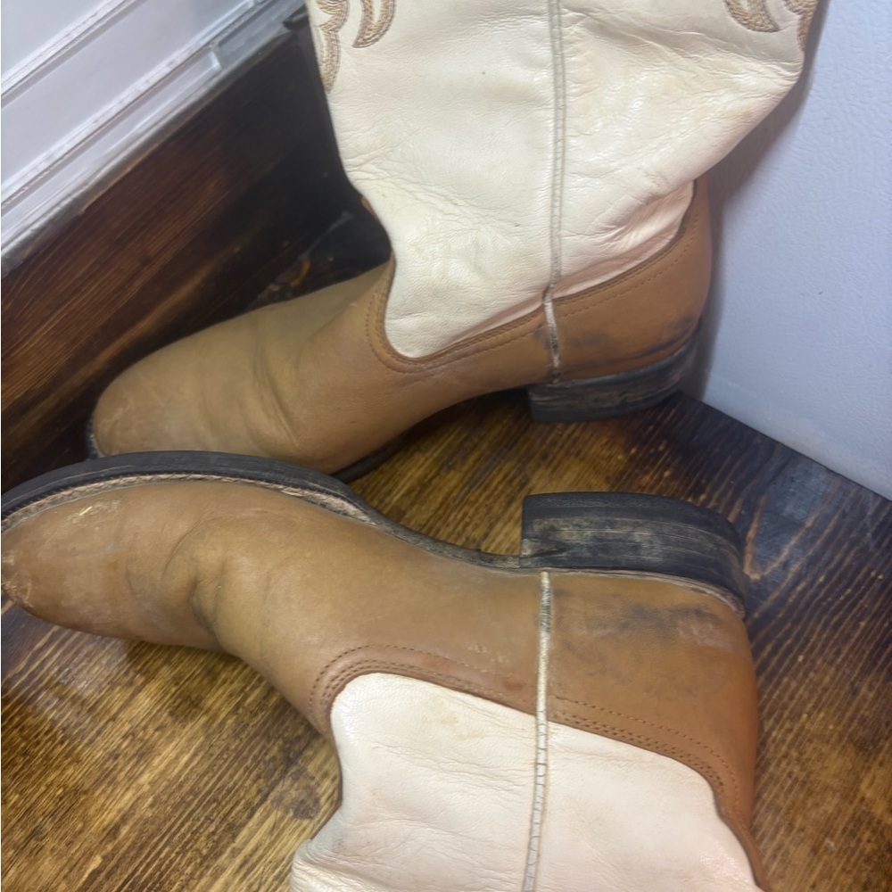 Ariat Tan‎ And Cream Cowboy Boots Size 7.5 B - Picture 6 of 9